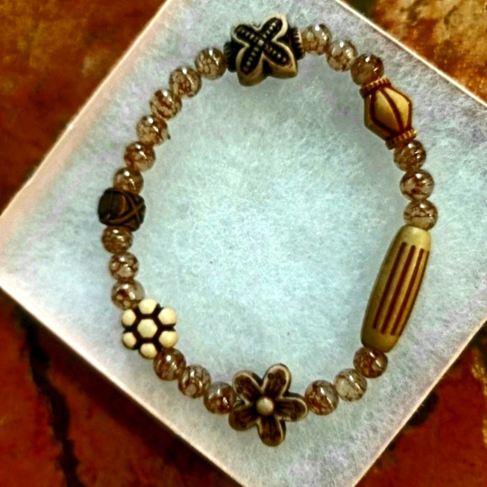 CATS EYE BEADS MEETS WOOD HAND ETCHED STRETCH BRACELET  1 SIZE DESIGNER CREATED
